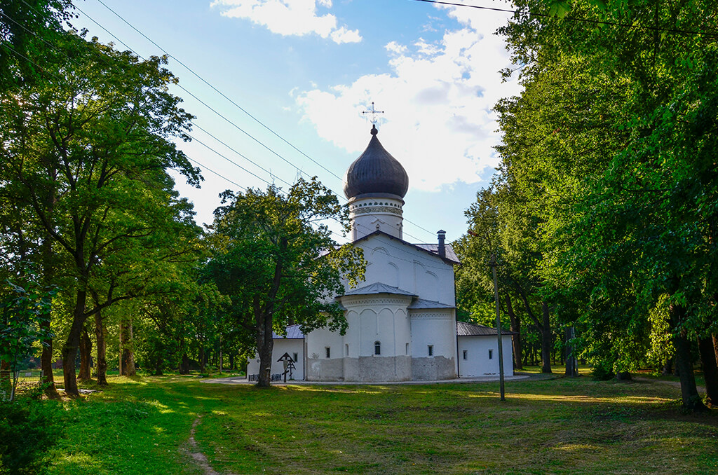 православный храм в Гдове